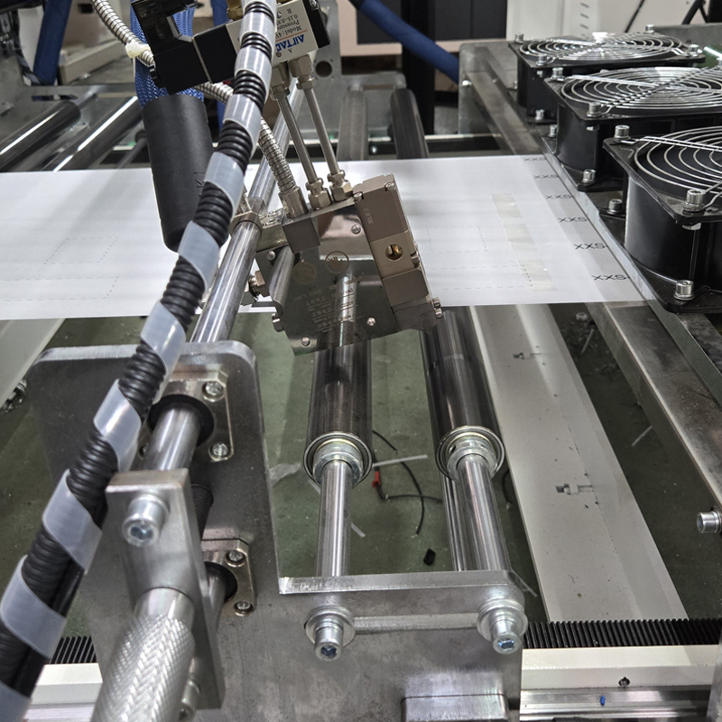 Hot melt glue box 2 Opitonal 4th side glue head