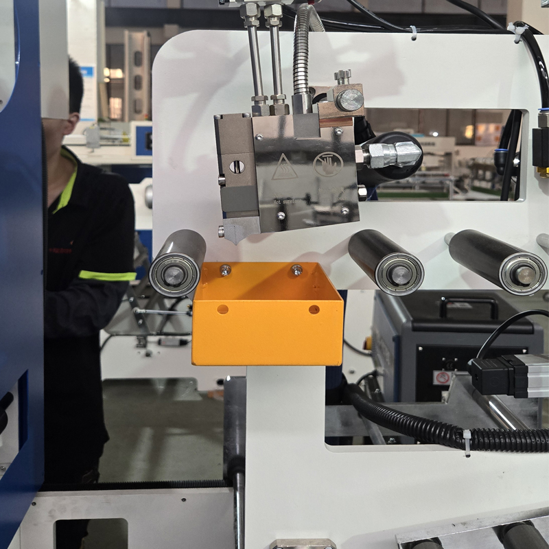 Final product bag Removable glue head